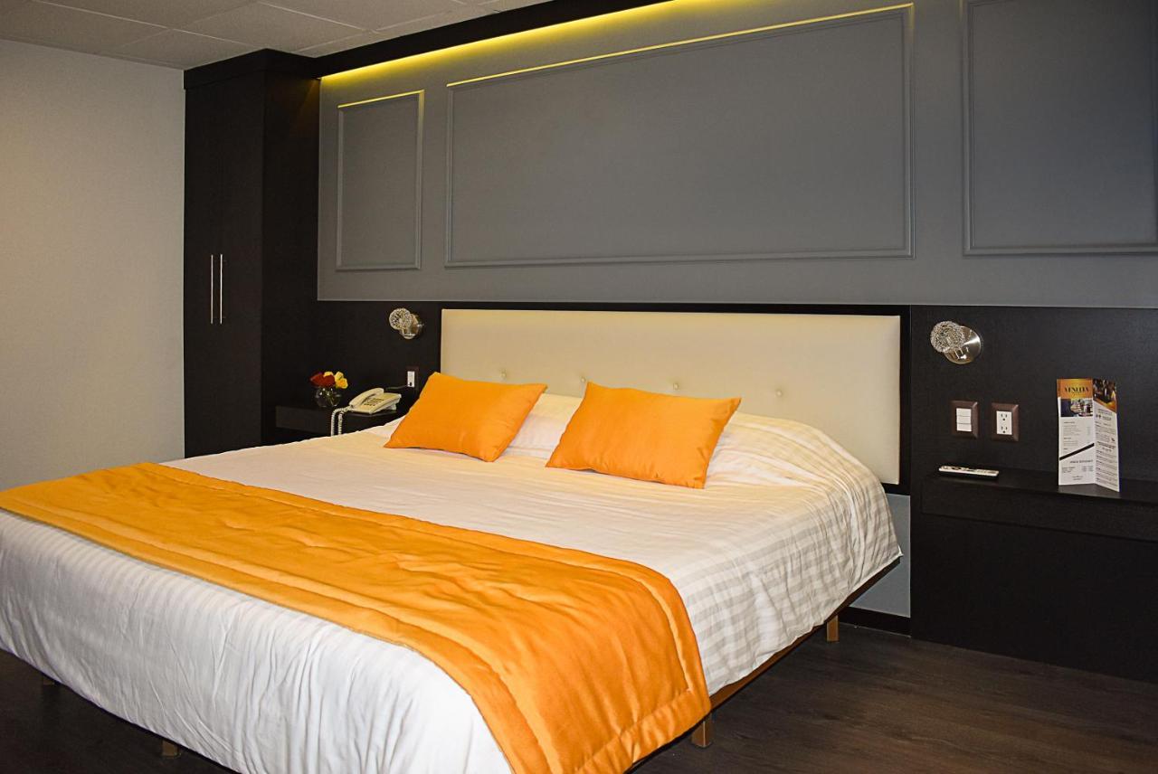 Hotel Italia Cuenca Bagian luar foto