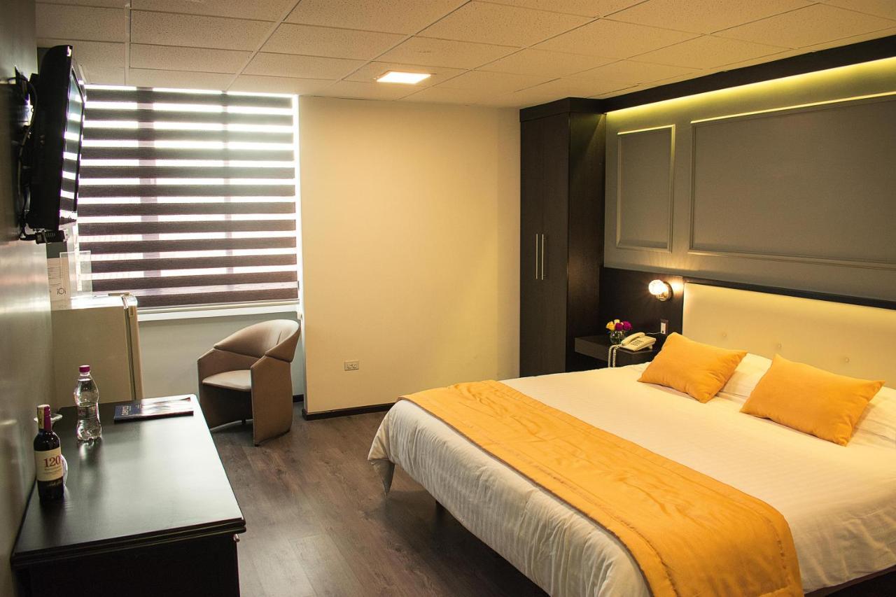 Hotel Italia Cuenca Bagian luar foto