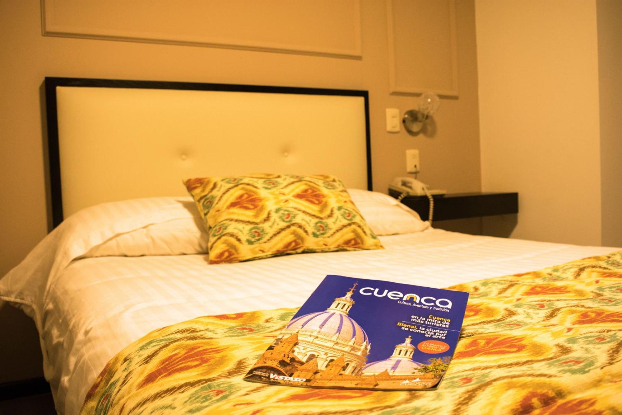 Hotel Italia Cuenca Bagian luar foto